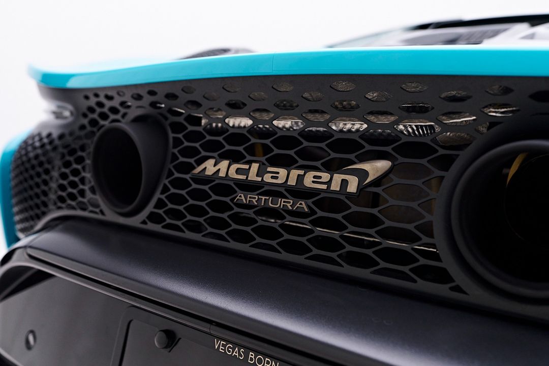 2025 McLaren Artura