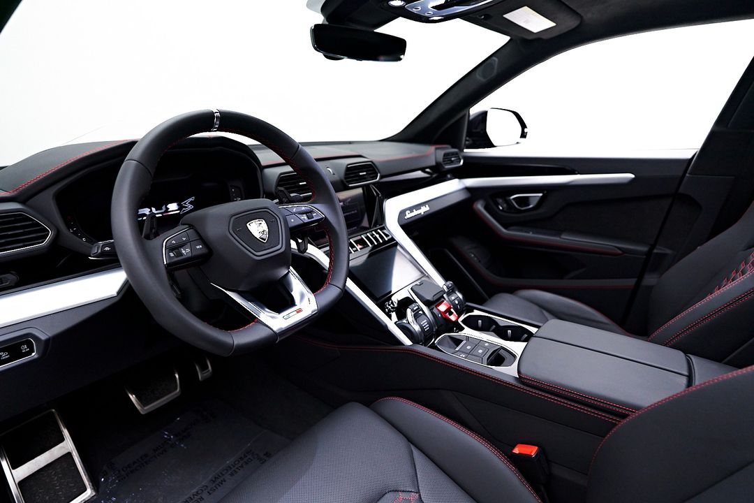 2024 Lamborghini Urus