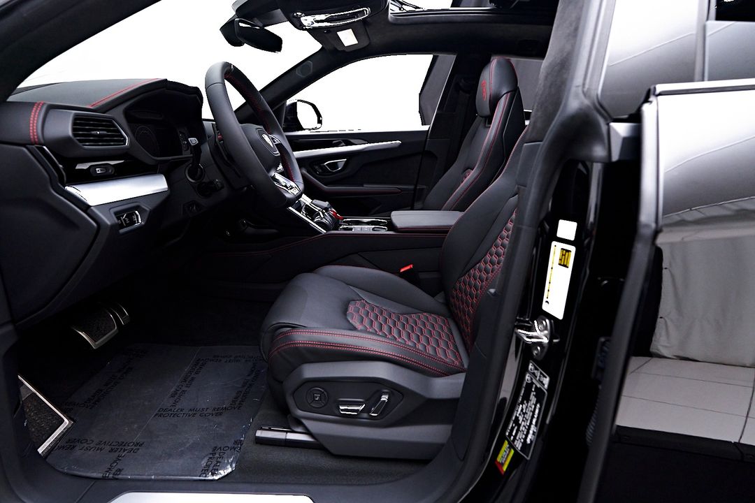 2024 Lamborghini Urus