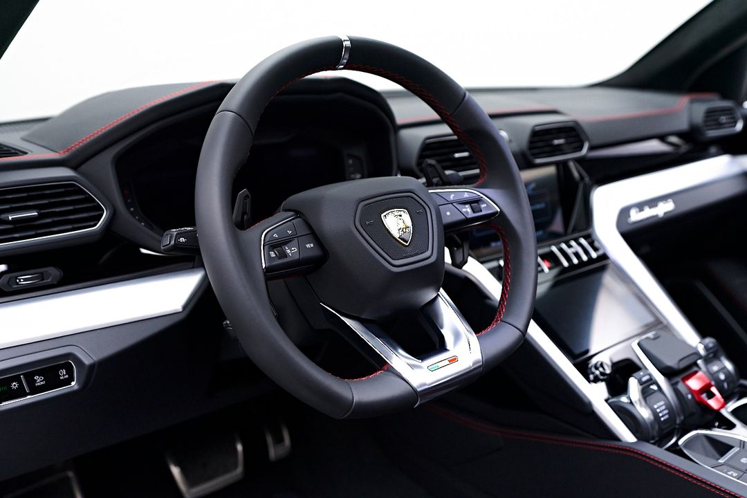 2024 Lamborghini Urus