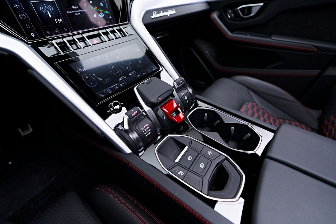 2024 Lamborghini Urus