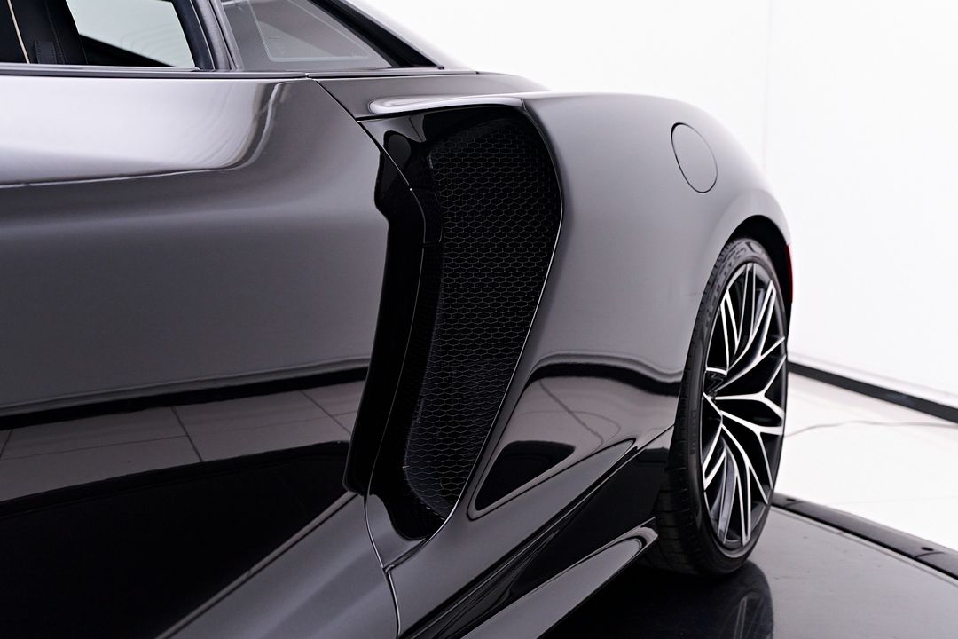 2021 McLaren GT