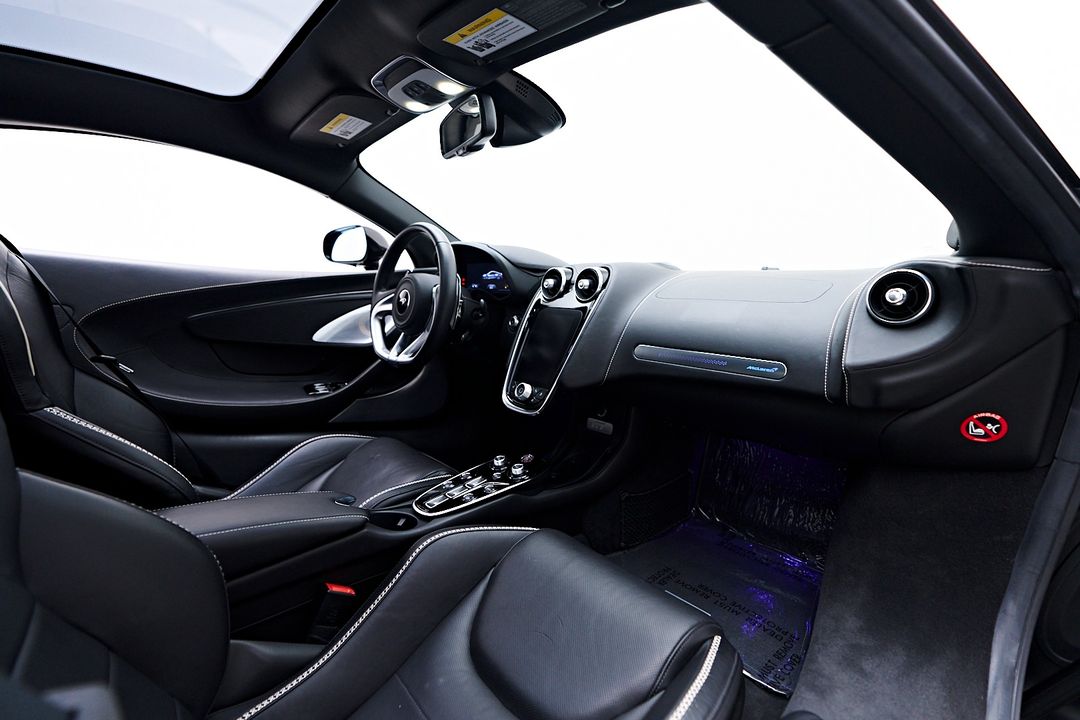 2021 McLaren GT