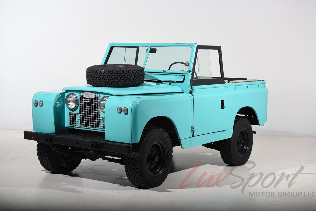 1967 Land Rover Safari