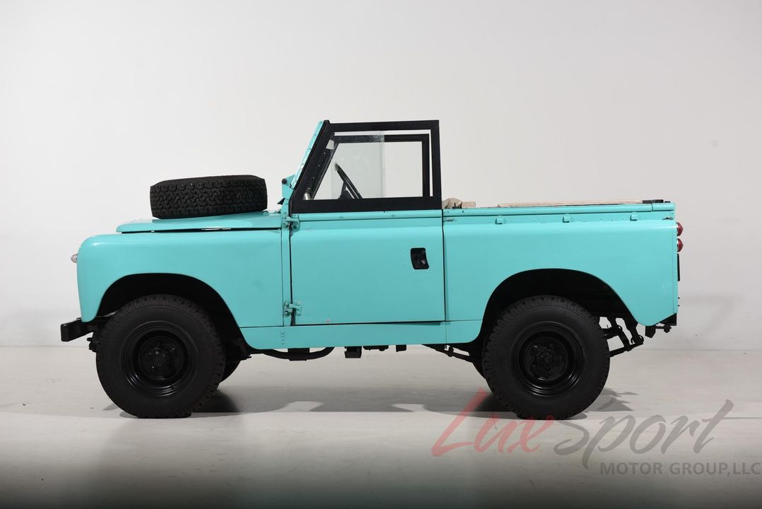 1967 Land Rover Safari