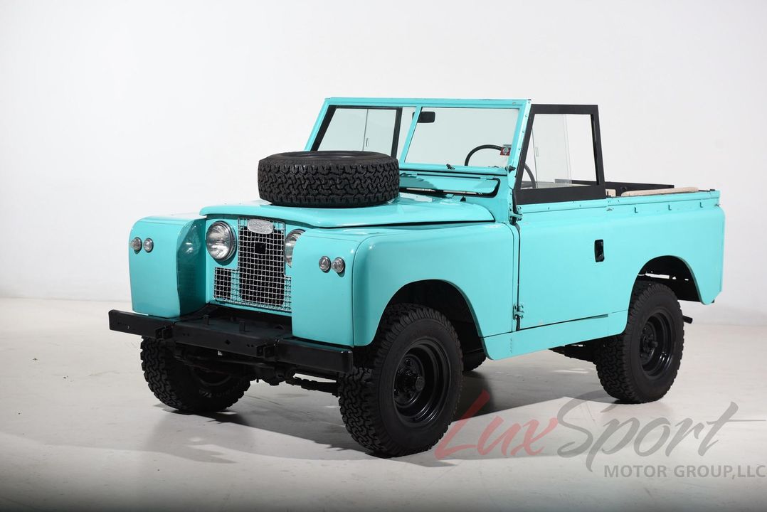 1967 Land Rover Safari