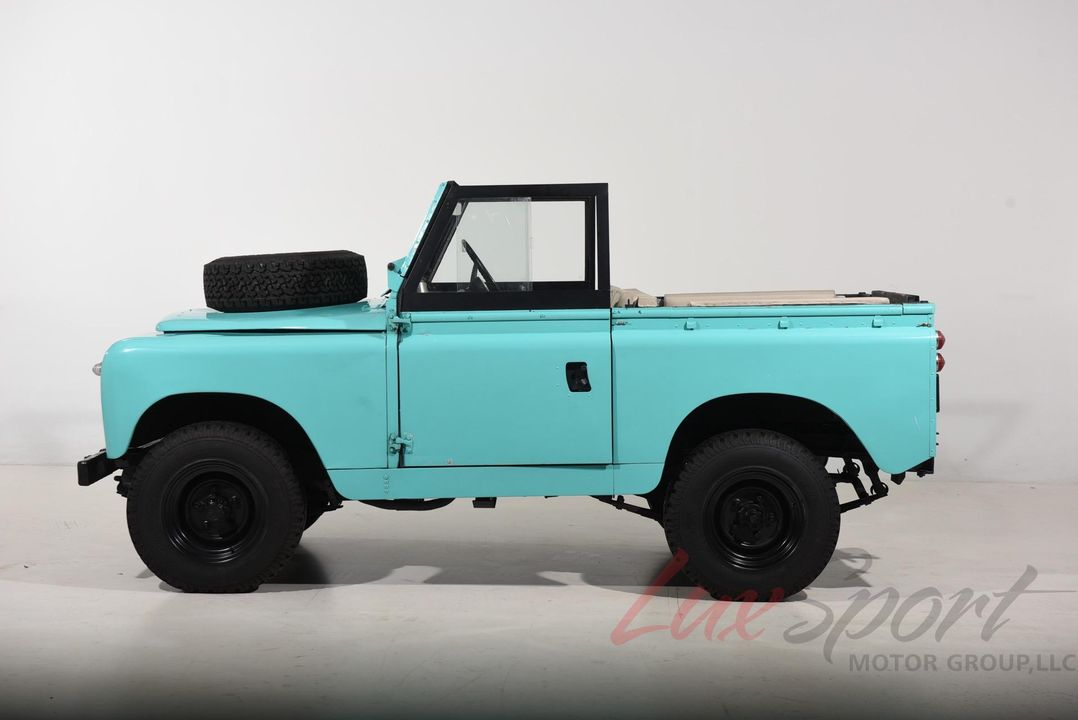 1967 Land Rover Safari