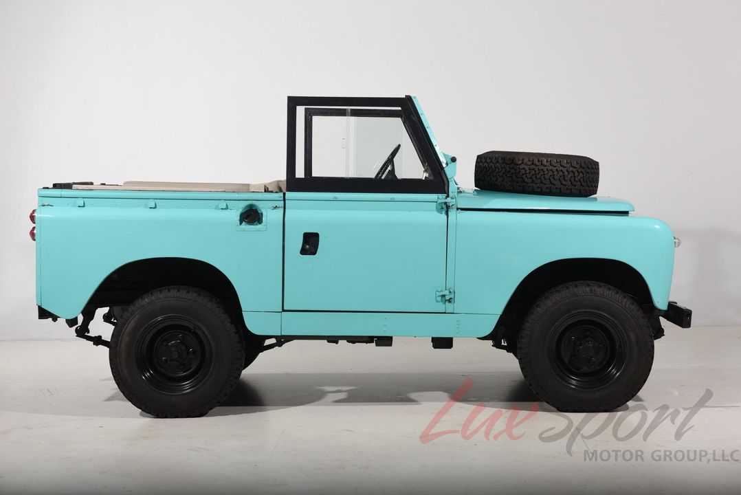 1967 Land Rover Safari