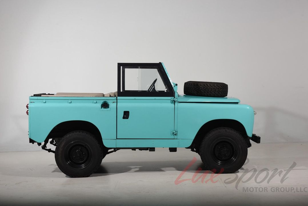 1967 Land Rover Safari