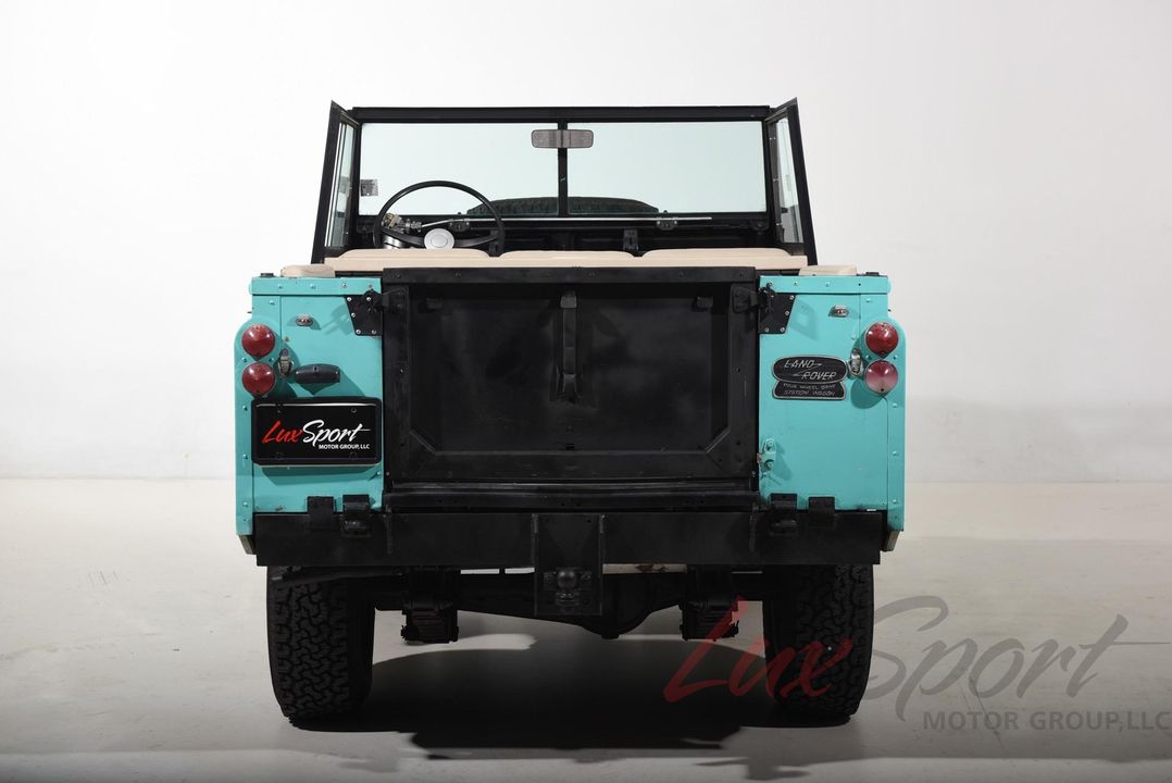 1967 Land Rover Safari
