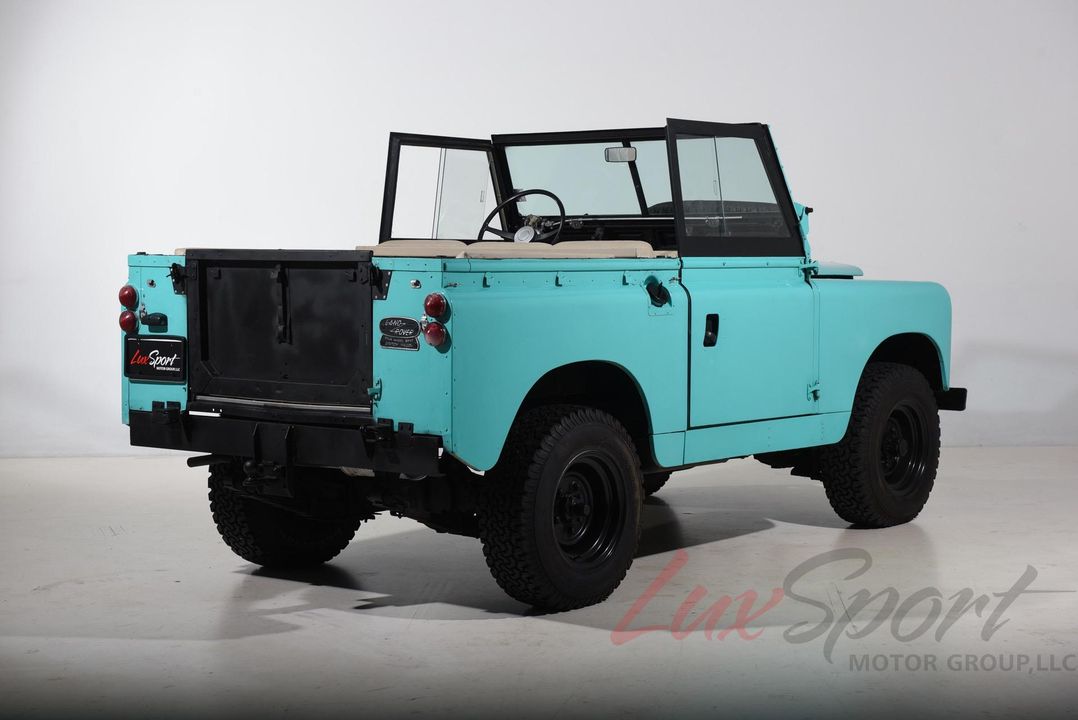 1967 Land Rover Safari