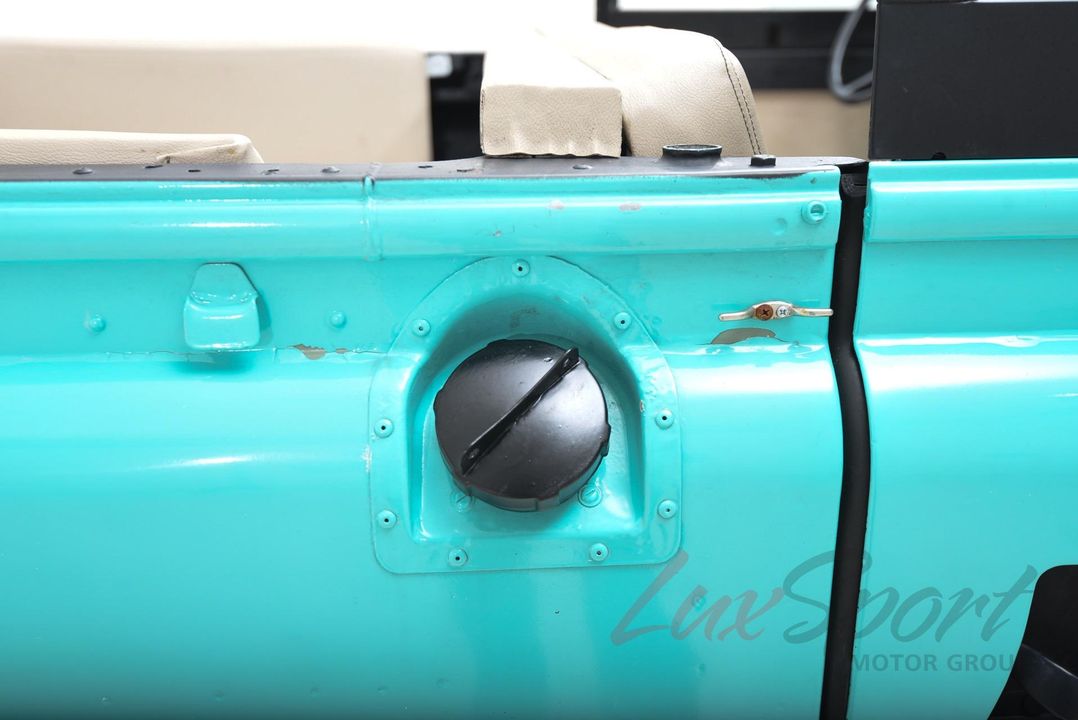 1967 Land Rover Safari