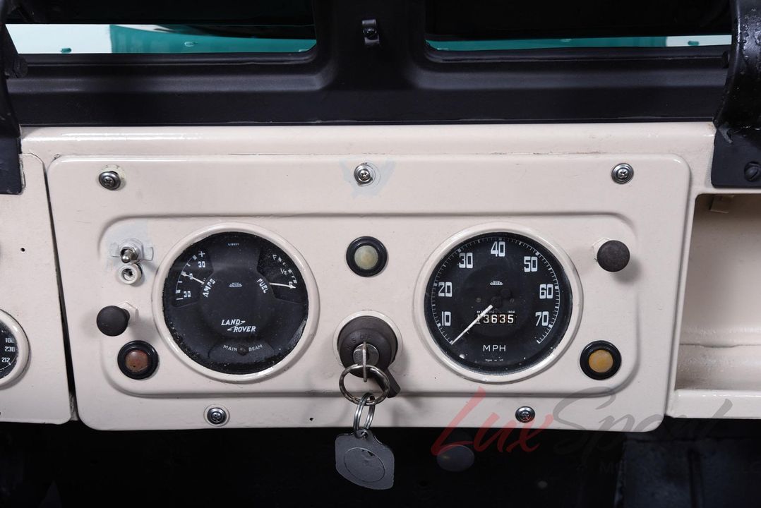 1967 Land Rover Safari
