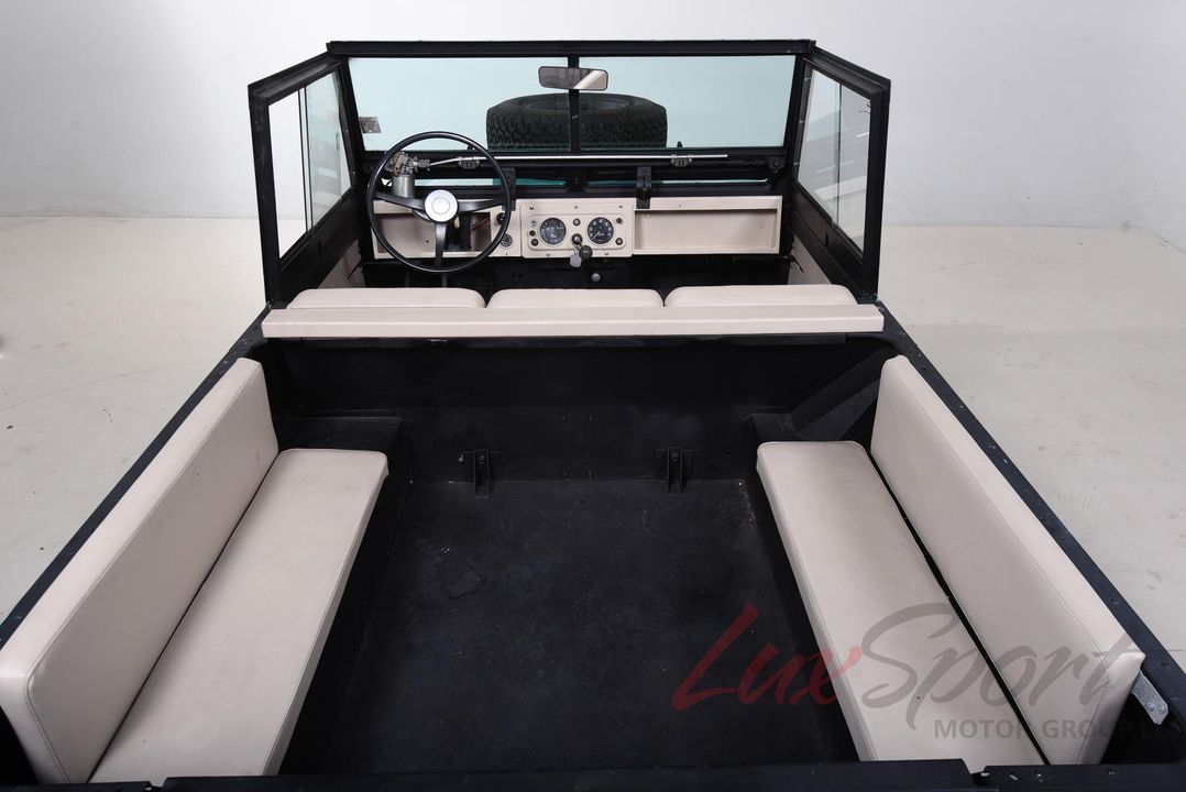 1967 Land Rover Safari