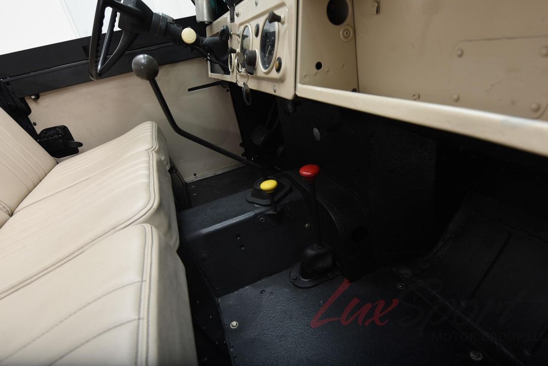 1967 Land Rover Safari