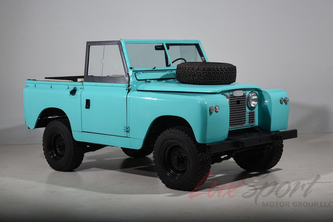 1967 Land Rover Safari