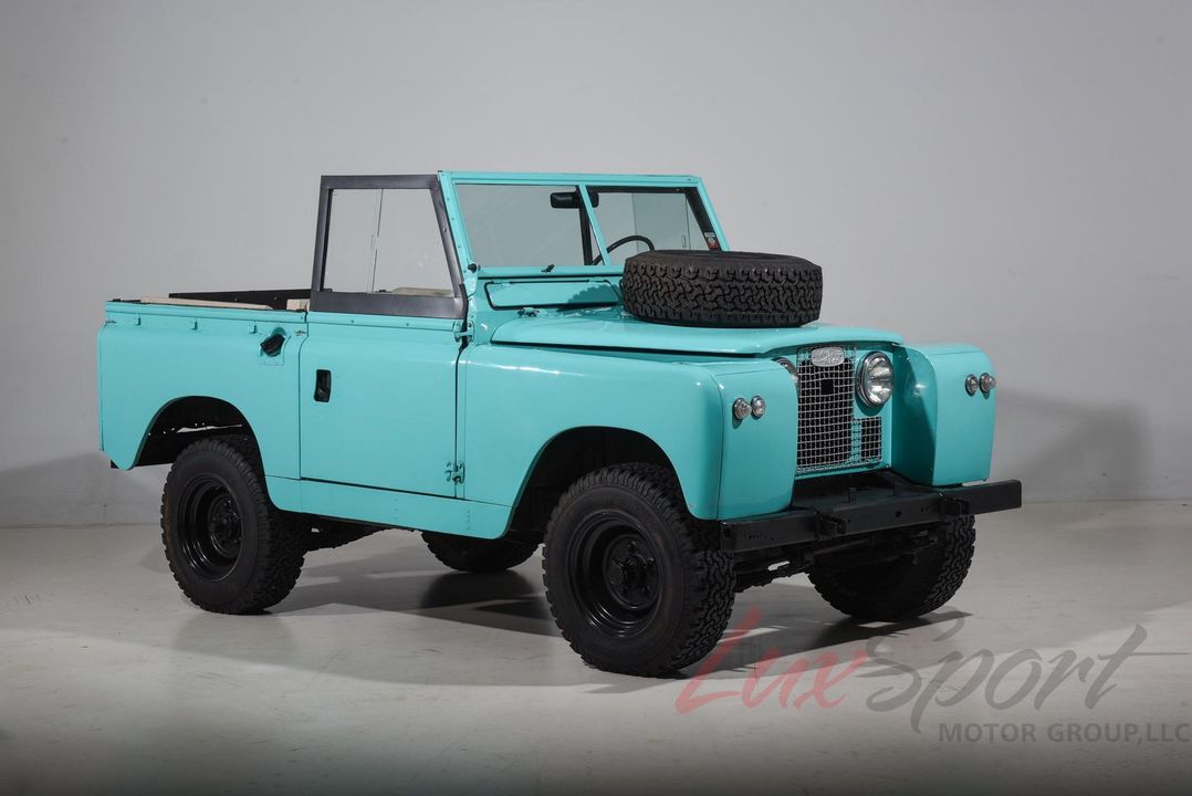 1967 Land Rover Safari