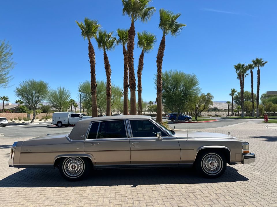 1986 Cadillac Fleetwood Brougham 5.0