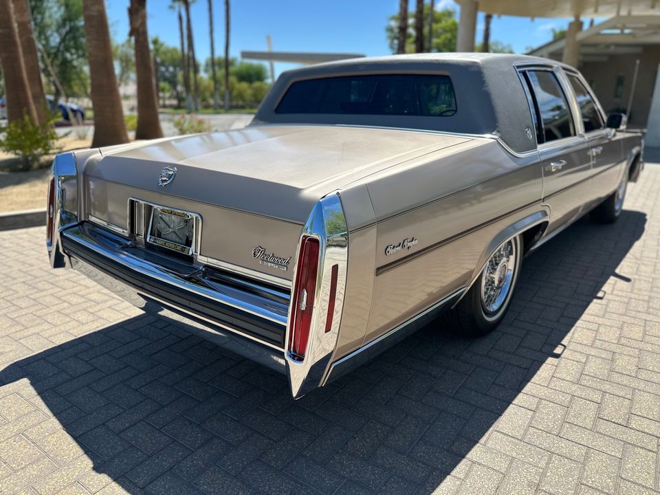 1986 Cadillac Fleetwood Brougham 5.0