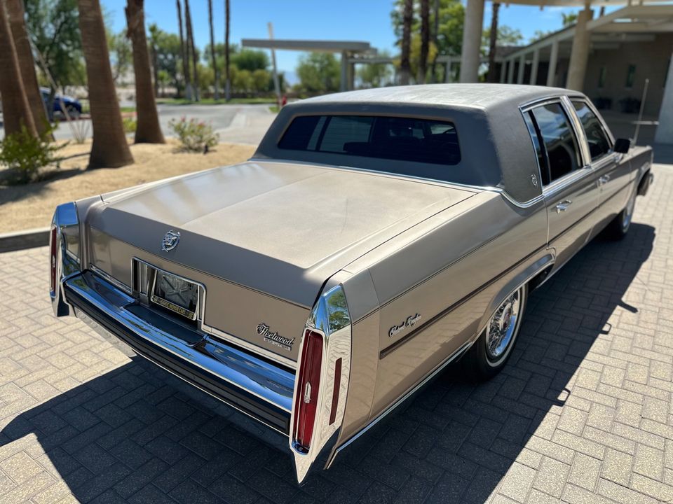 1986 Cadillac Fleetwood Brougham 5.0