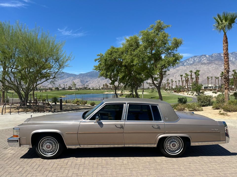 1986 Cadillac Fleetwood Brougham 5.0