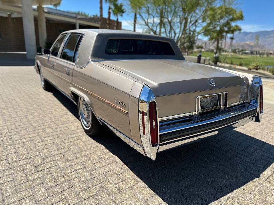 1986 Cadillac Fleetwood Brougham 5.0