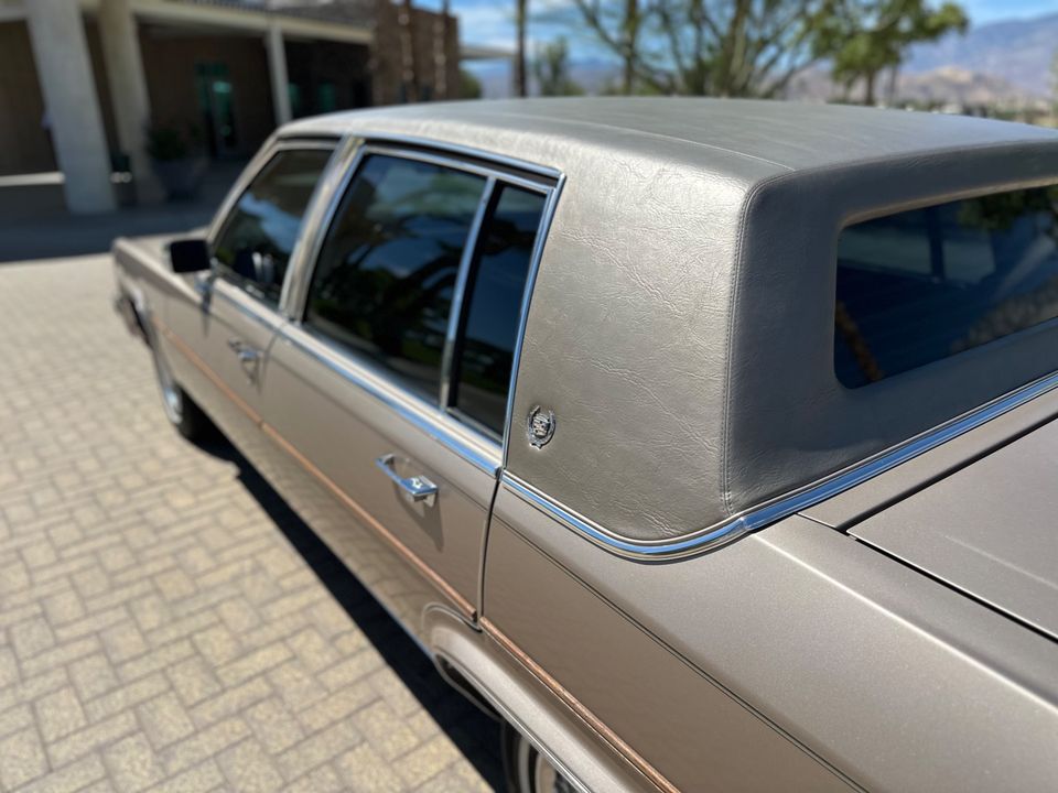 1986 Cadillac Fleetwood Brougham 5.0