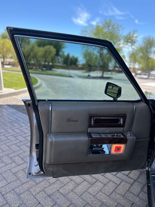 1986 Cadillac Fleetwood Brougham 5.0