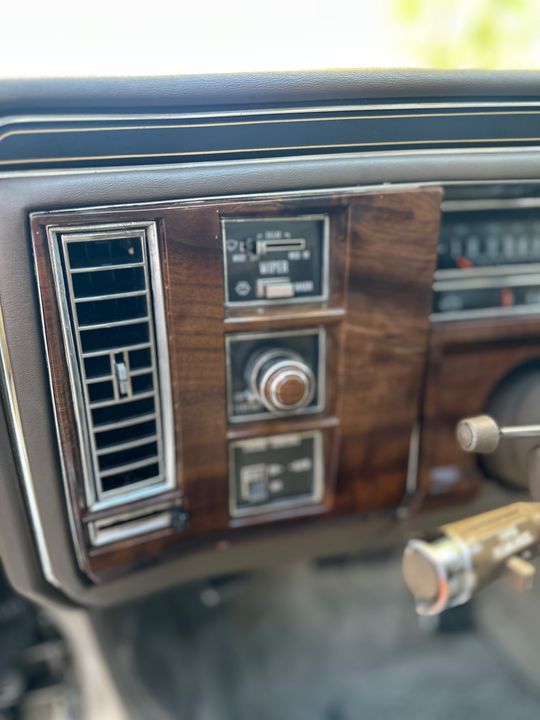 1986 Cadillac Fleetwood Brougham 5.0