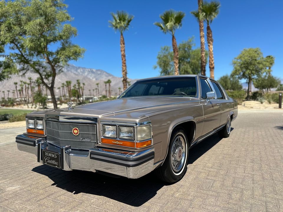 1986 Cadillac Fleetwood Brougham 5.0