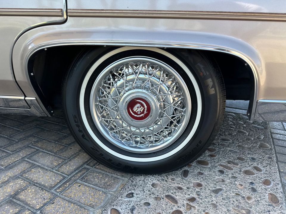 1986 Cadillac Fleetwood Brougham 5.0