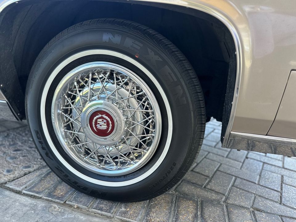 1986 Cadillac Fleetwood Brougham 5.0