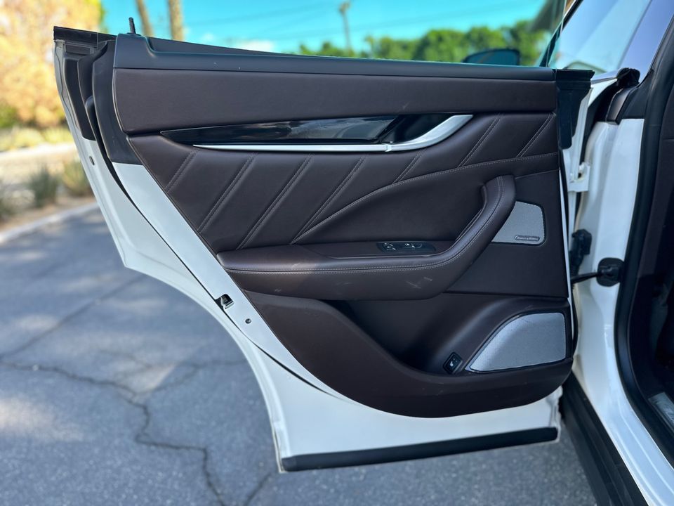 2021 Maserati Levante