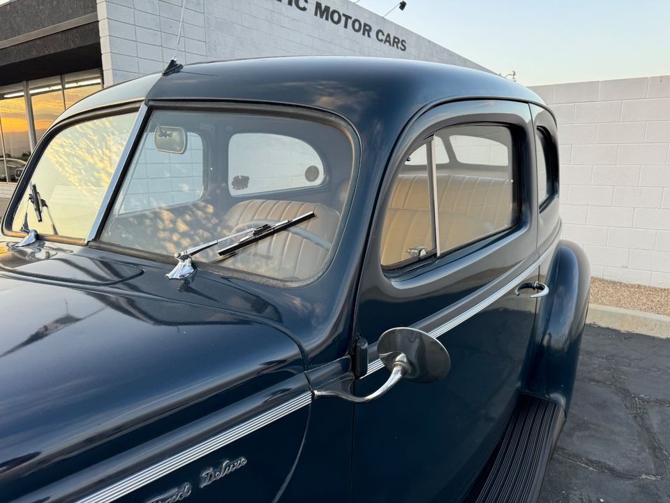 1940 Ford Deluxe