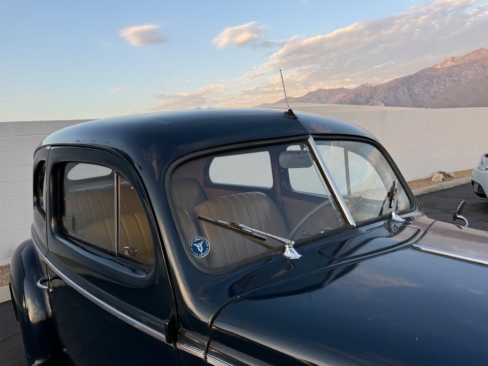1940 Ford Deluxe