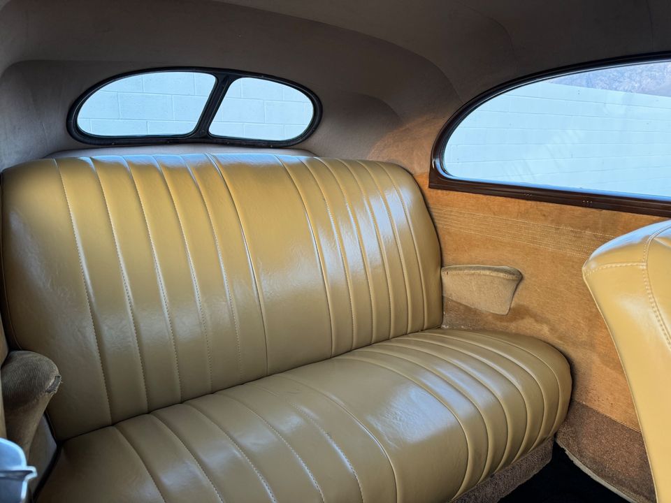 1940 Ford Deluxe