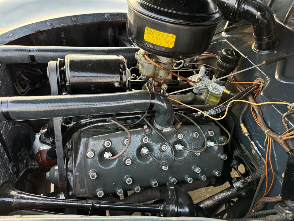 1940 Ford Deluxe