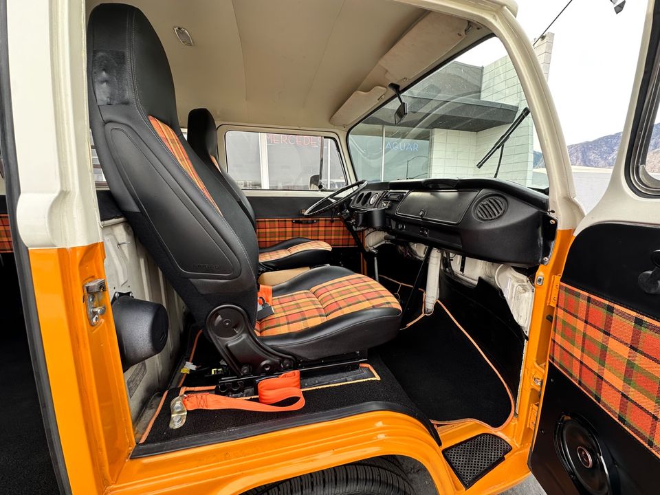 1973 Volkswagen Bus