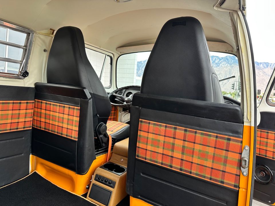1973 Volkswagen Bus