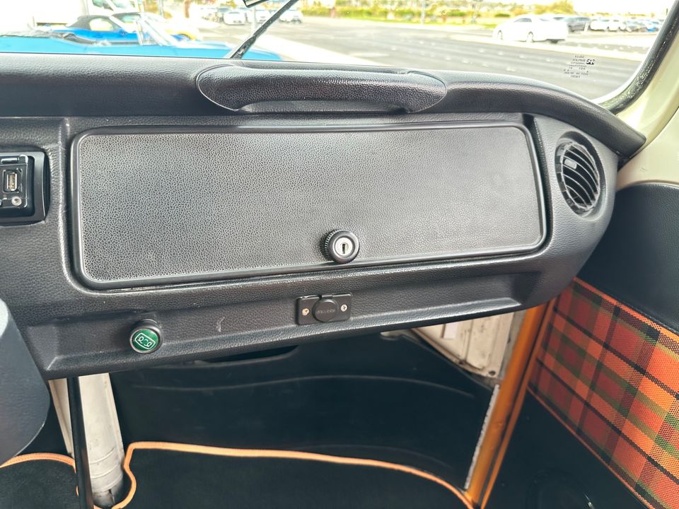1973 Volkswagen Bus