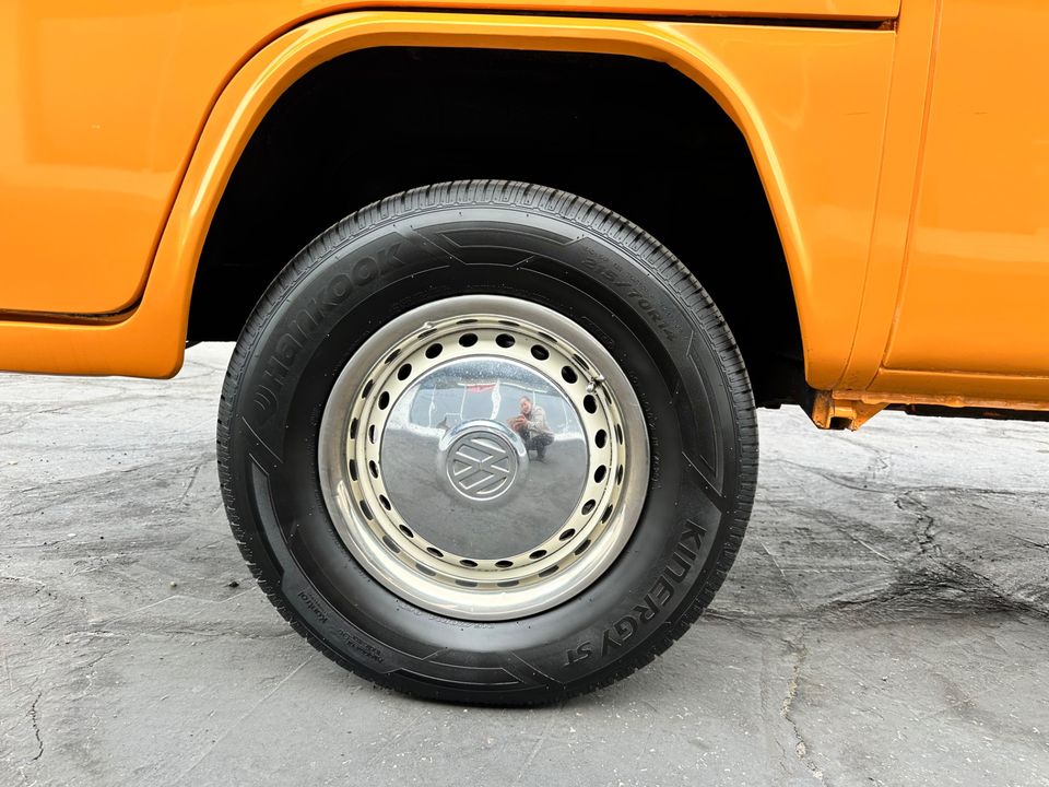1973 Volkswagen Bus