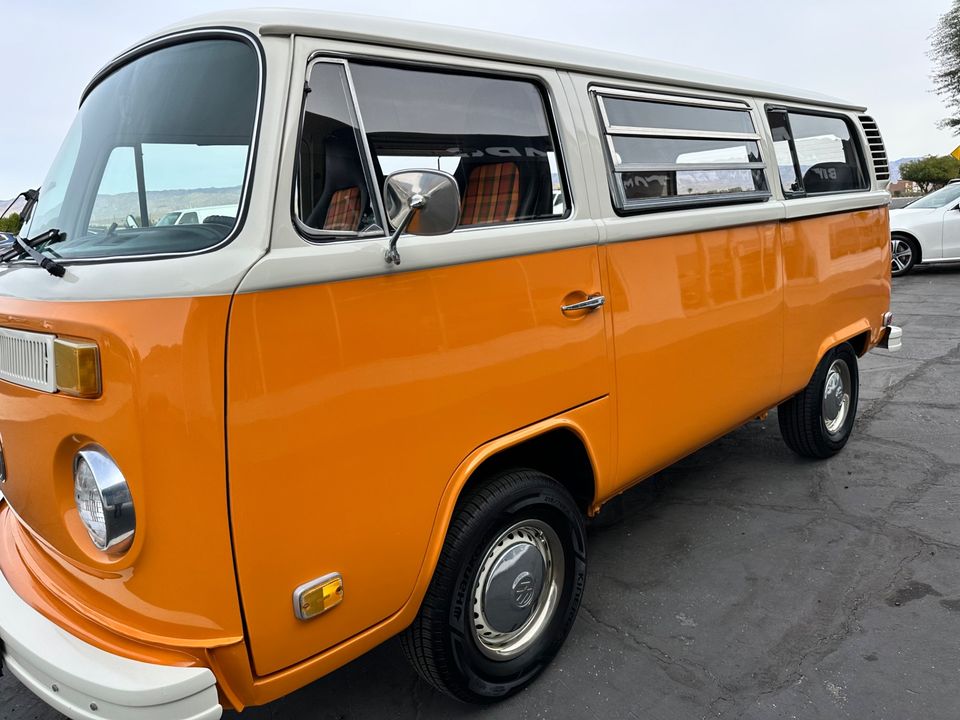 1973 Volkswagen Bus