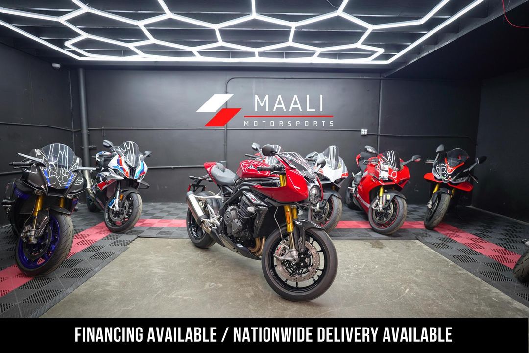2022 Triumph Speed Triple 1200 RR