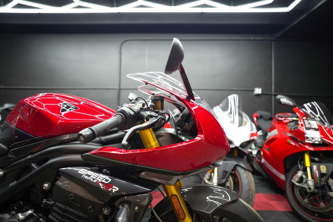 2022 Triumph Speed Triple 1200 RR
