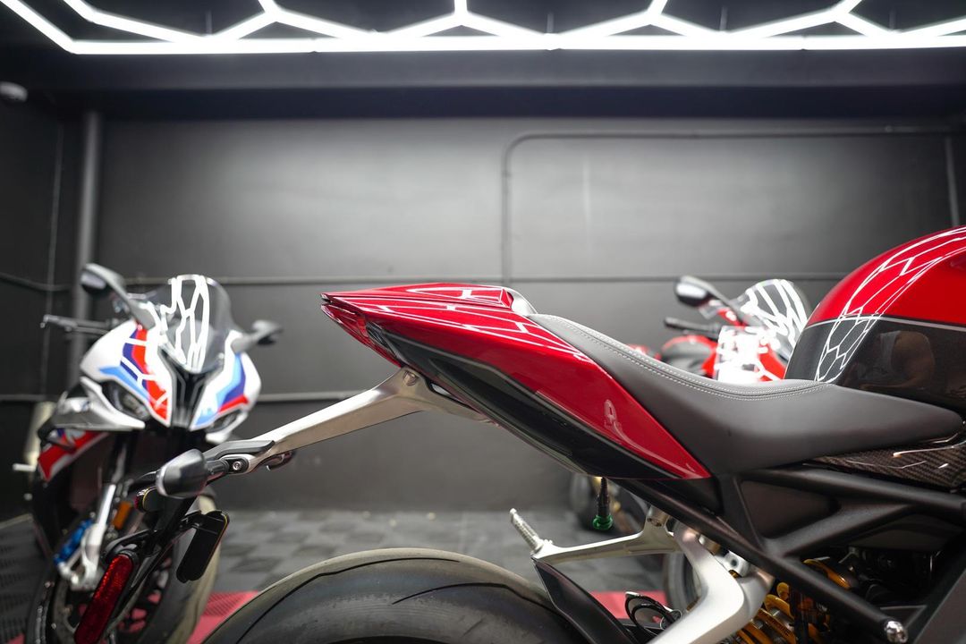 2022 Triumph Speed Triple 1200 RR