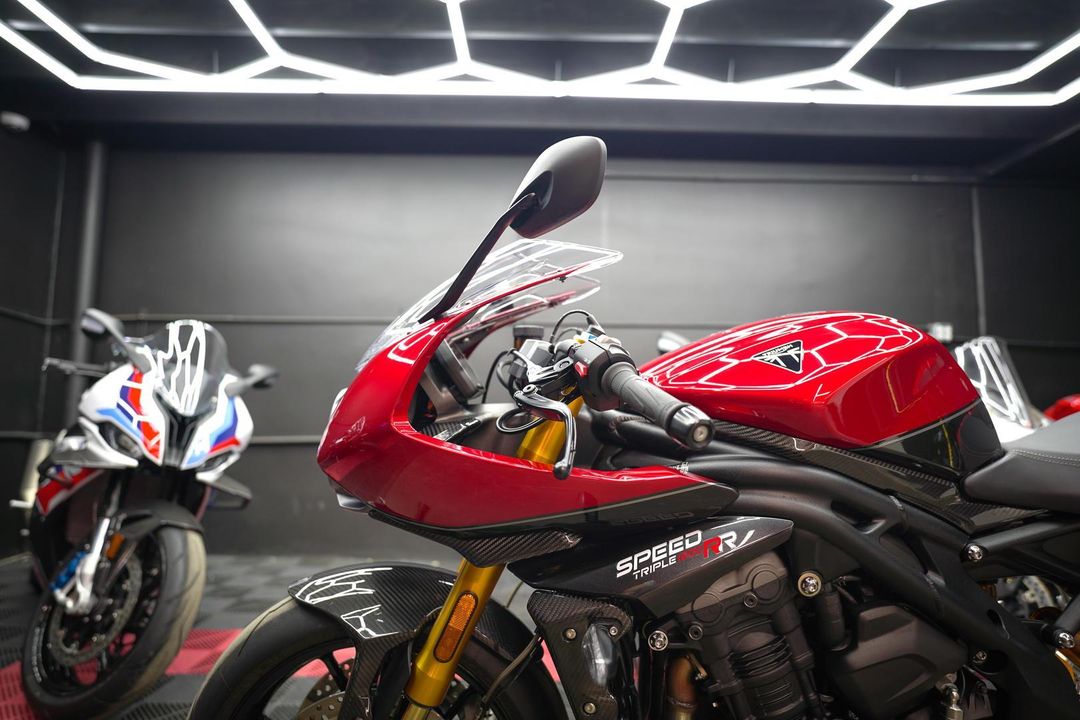 2022 Triumph Speed Triple 1200 RR