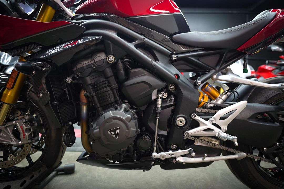 2022 Triumph Speed Triple 1200 RR