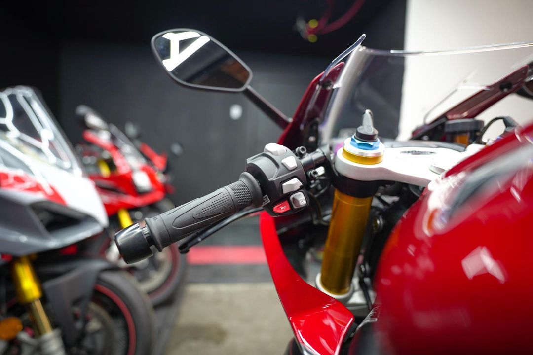 2022 Triumph Speed Triple 1200 RR