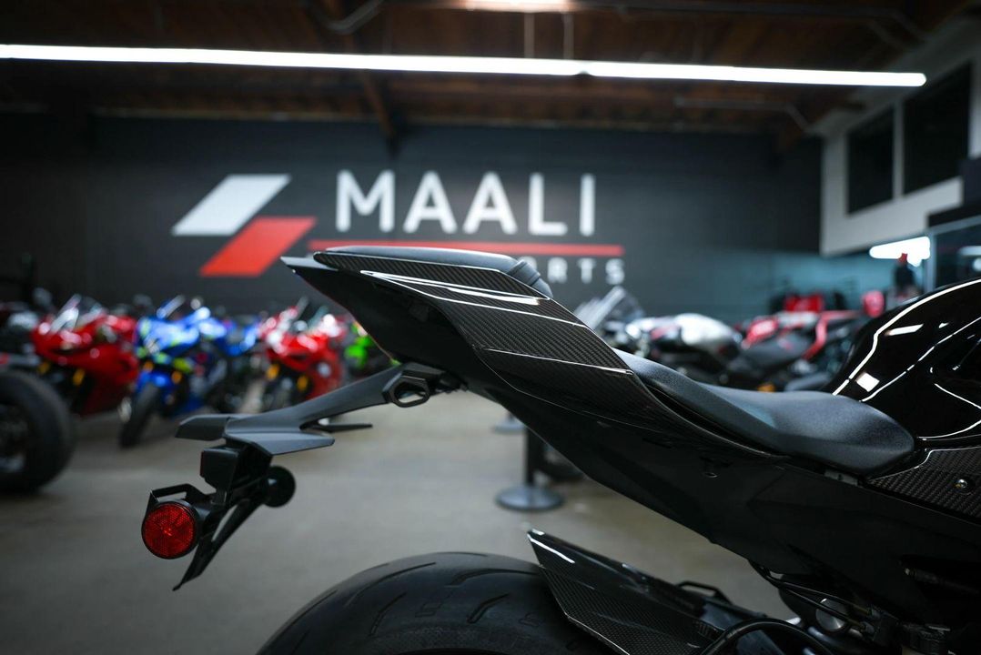 2022 Yamaha YZF-R1