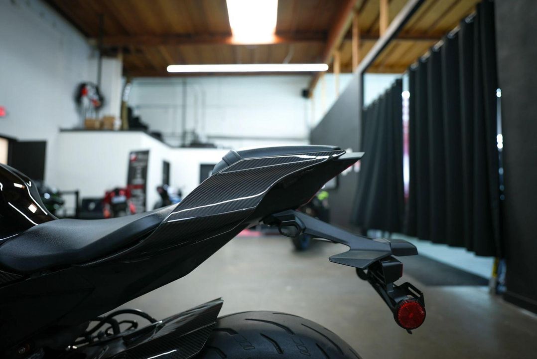 2022 Yamaha YZF-R1